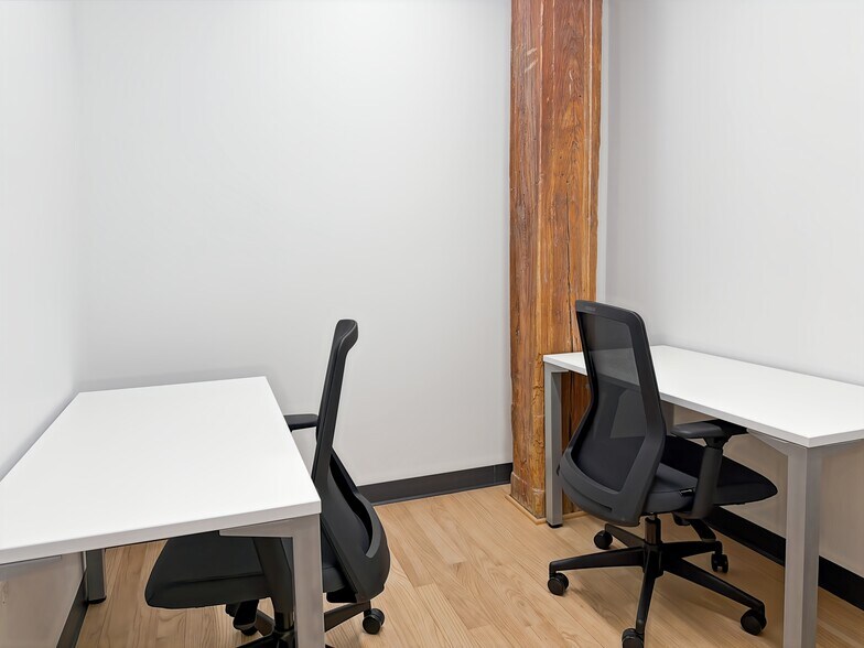 More Photos Of 1918 N Mendell St, Chicago Coworking Space