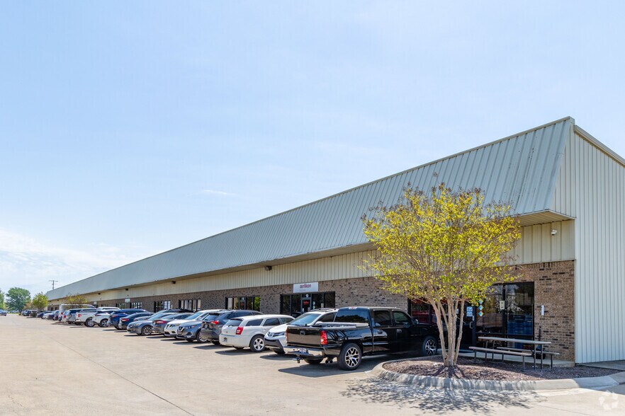 More Photos Of 730 Middle Tennessee Blvd, Murfreesboro Light Distribution For Lease
