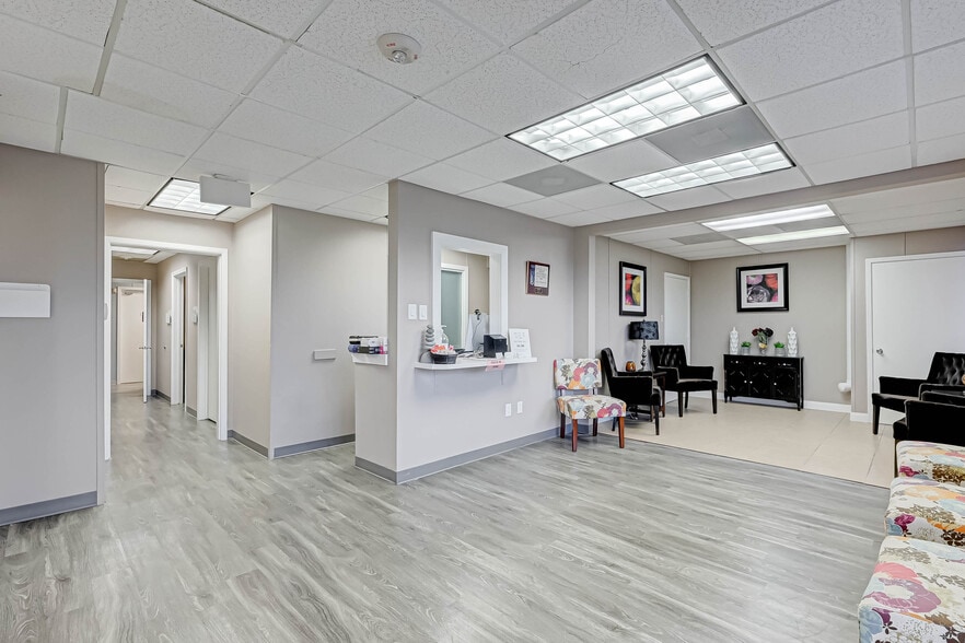 More Photos Of 2503-2510 Westminister St, Pearland Medical For Sale