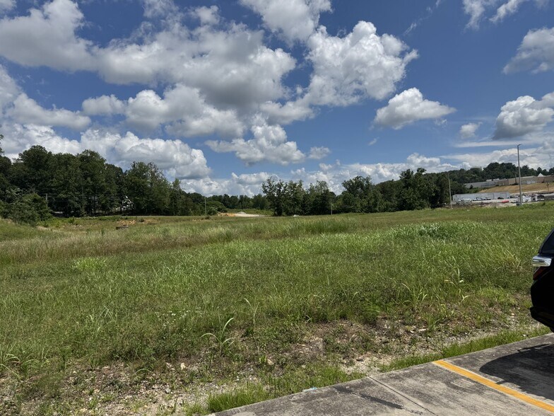 More Photos Of 590 Commerce Dr, Cookeville Land For Sale