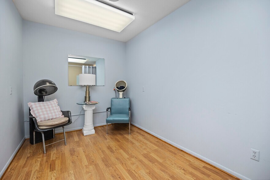 More Photos Of 1801 Croghan St, Fremont Storefront Retail Residential For Sale