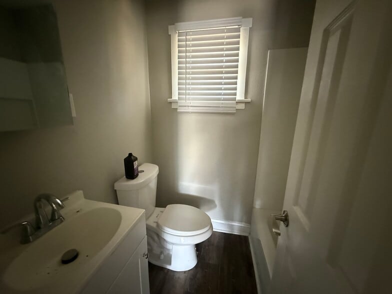 More Photos Of 2427 Carmine St, Charlotte Multifamily For Sale