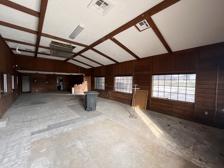 More Photos Of 1526 Pat Booker Rd, Universal City Storefront Retail Office For Sale