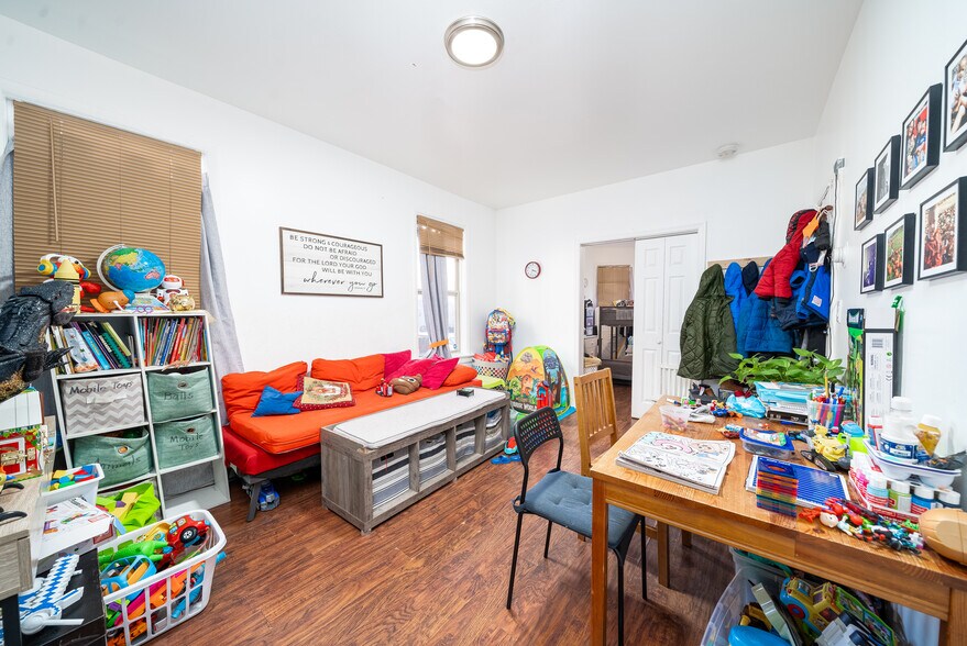 More Photos Of 103-105 Devon St, Kearny Apartments For Sale