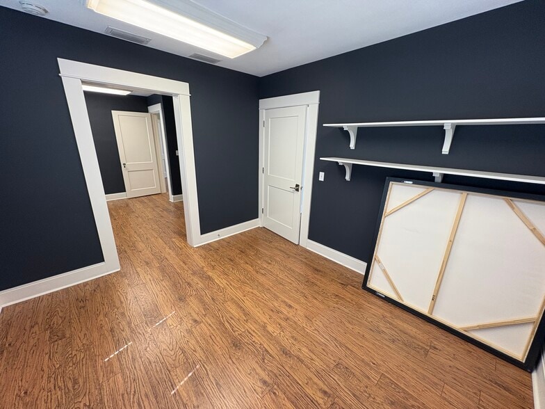 More Photos Of 535 Lafayette Ct, Sarasota Office For Lease