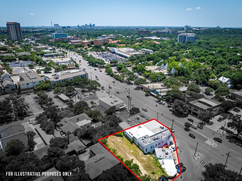 More Photos Of 5050 Broadway, Alamo Heights Restaurant For Sale