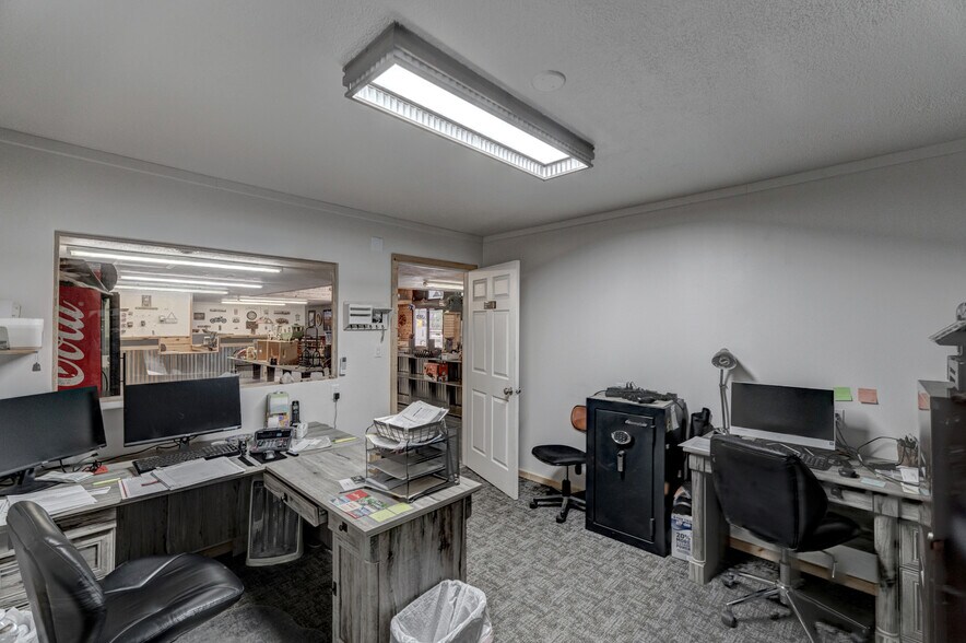 More Photos Of 1116 N 5th St, Custer Trailer Camper Park For Sale