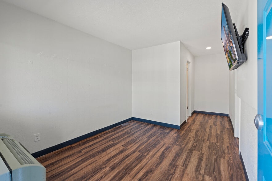 More Photos Of 2425 Atrium Way, Nashville Apartments For Sale