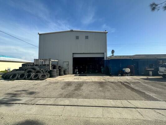 More Photos Of 1590 S McCall Rd, Englewood Auto Repair For Sale