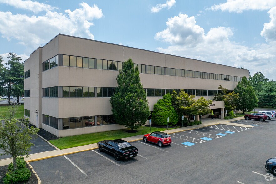 Primary Photo Of 5 Eves Dr, Marlton Office For Lease