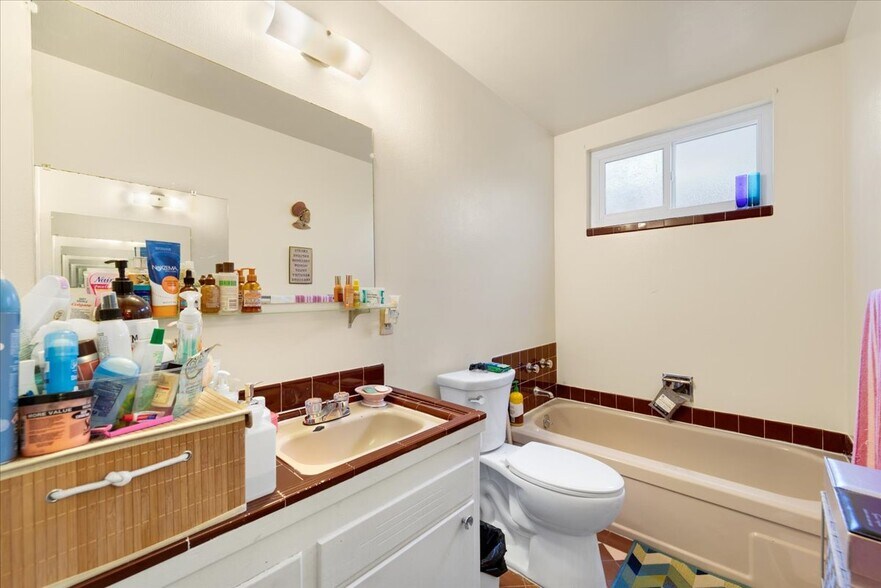 More Photos Of 236 Haas Ave, San Leandro Apartments For Sale