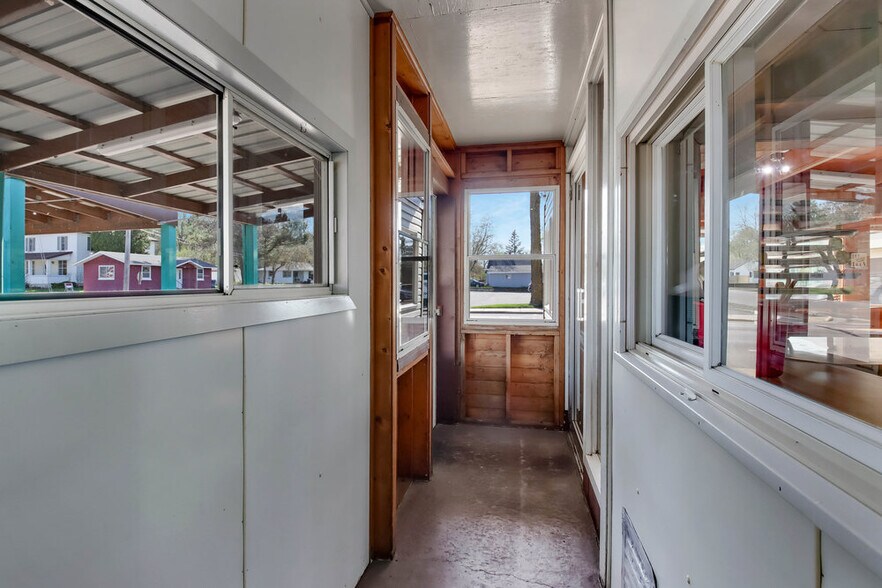 More Photos Of 410 2nd St, Chetek General Retail For Sale