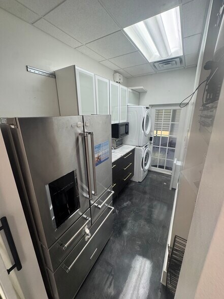 More Photos Of 13730 Cypress Terrace Cir, Fort Myers Medical For Sale