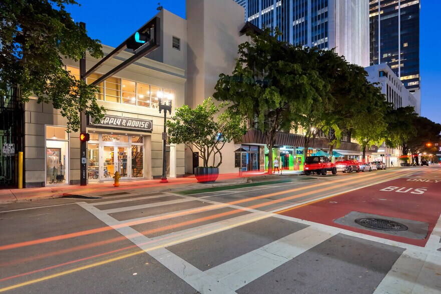 More Photos Of 223 SE 1st St, Miami Storefront Retail Office For Lease