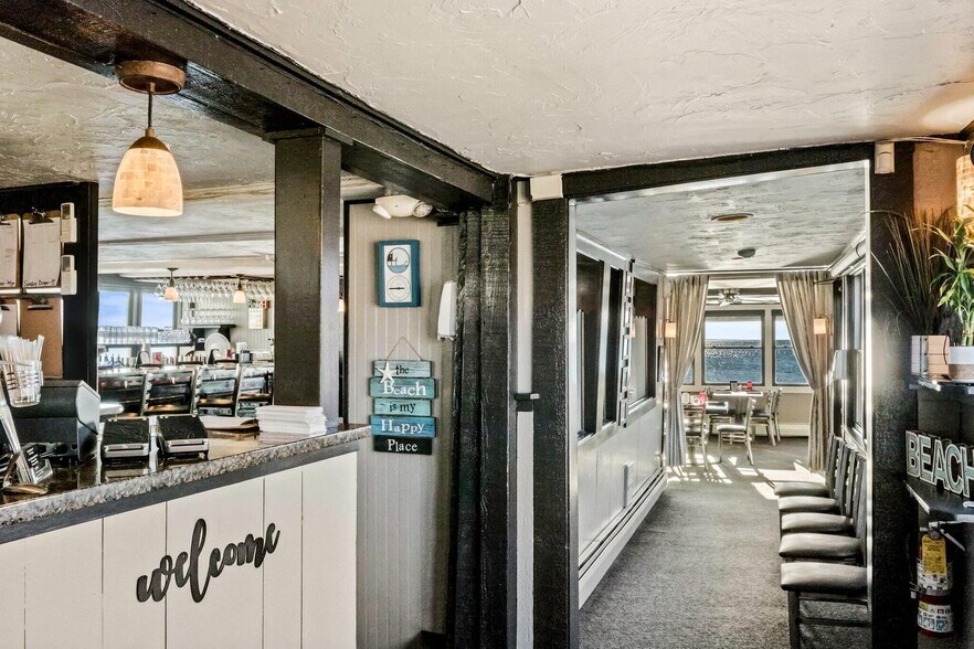 More Photos Of 539 Commercial St, Provincetown Storefront Retail Residential For Sale