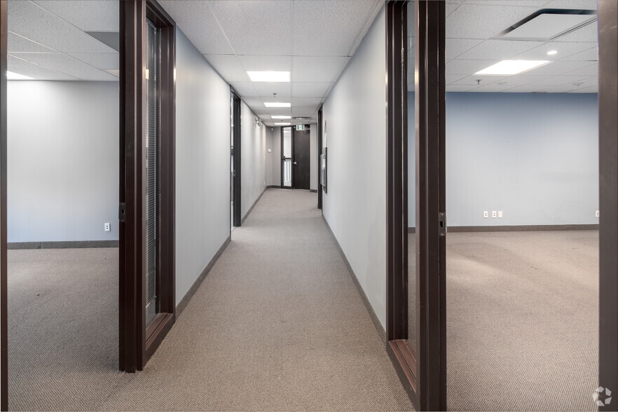 More Photos Of 35 Fulton Way, Richmond Hill Light Distribution For Lease