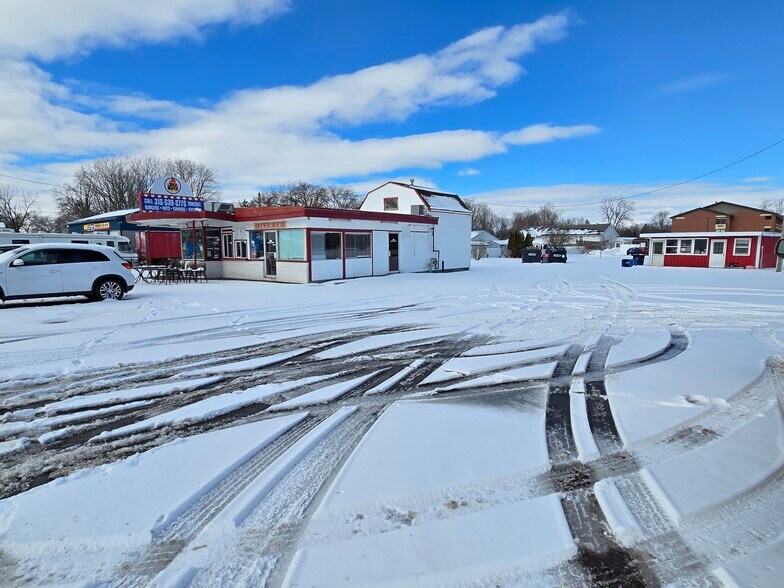 More Photos Of 365 E Main St, Waterloo Township General Retail For Sale