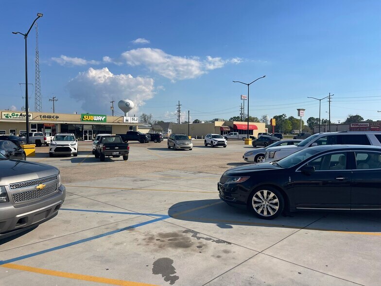 More Photos Of 6433 Highway 182 E, Morgan City Storefront For Lease
