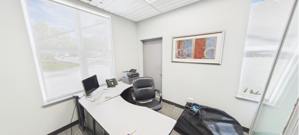 More Photos Of 34 N Bennett St, Geneva Office For Lease