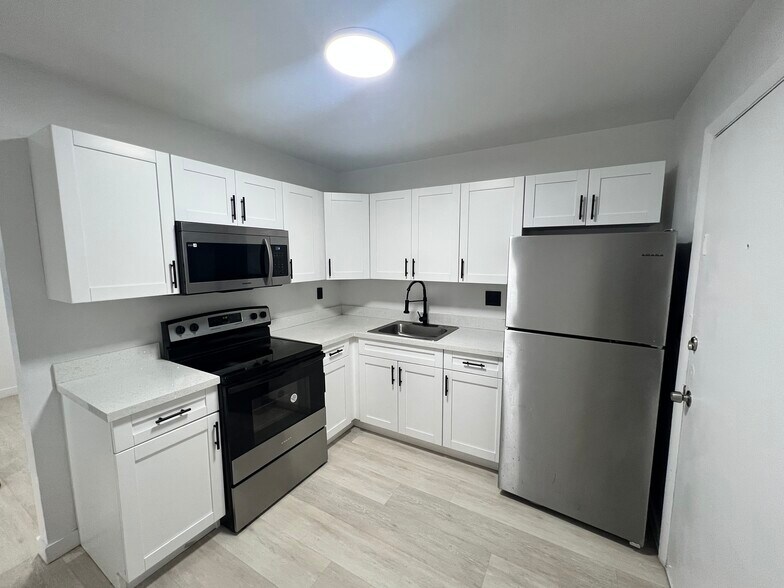 More Photos Of 12215 W Dixie Hwy, North Miami Multifamily For Sale