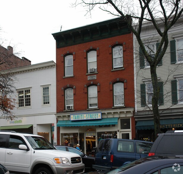 Primary Photo Of 113-115 Greenwich Ave, Greenwich Office For Lease