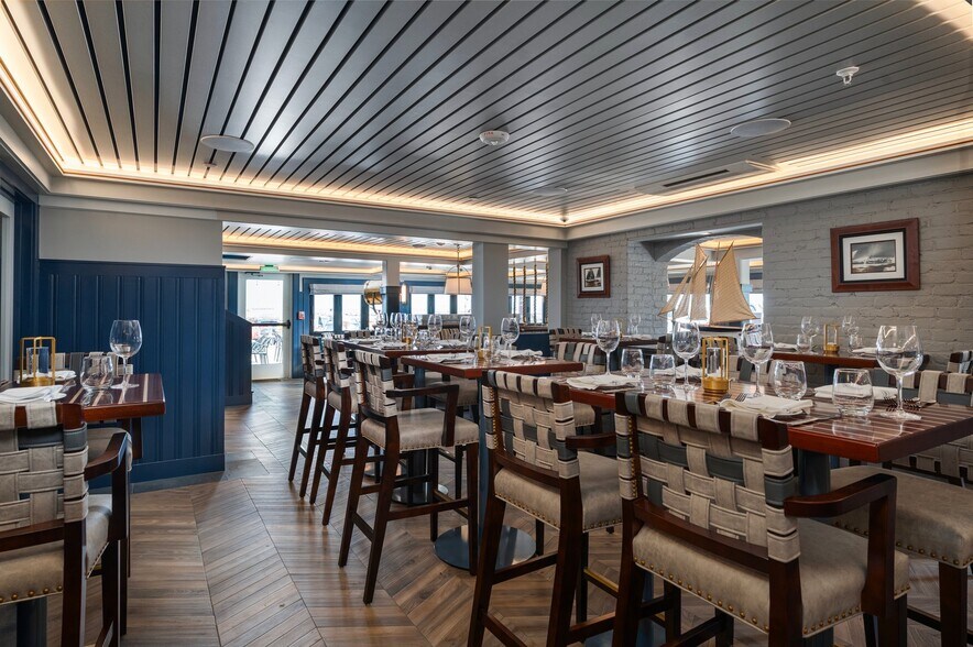 More Photos Of 212 Water St, Block Island Storefront For Sale