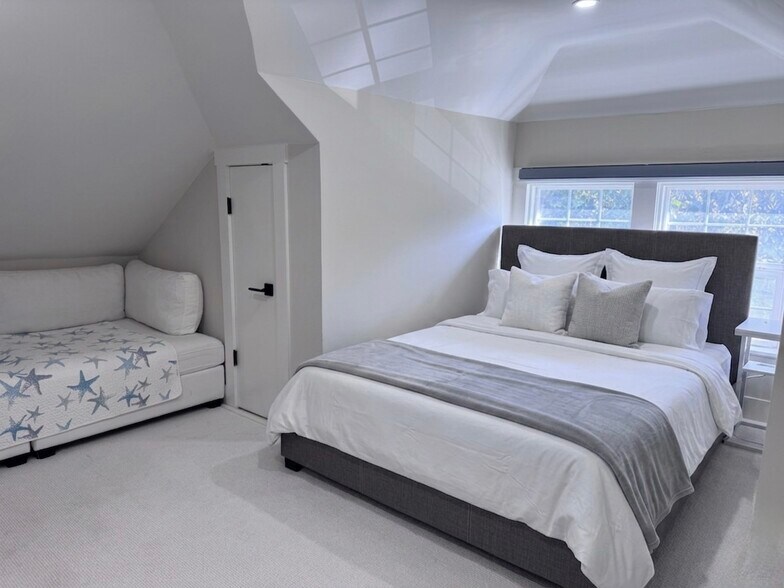 More Photos Of 228 S Shoreline Blvd, Mountain View Apartments For Sale