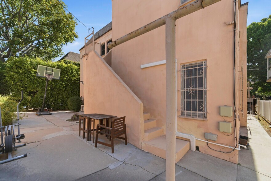 More Photos Of 1245 S Crescent Heights Blvd, Los Angeles Multifamily For Sale
