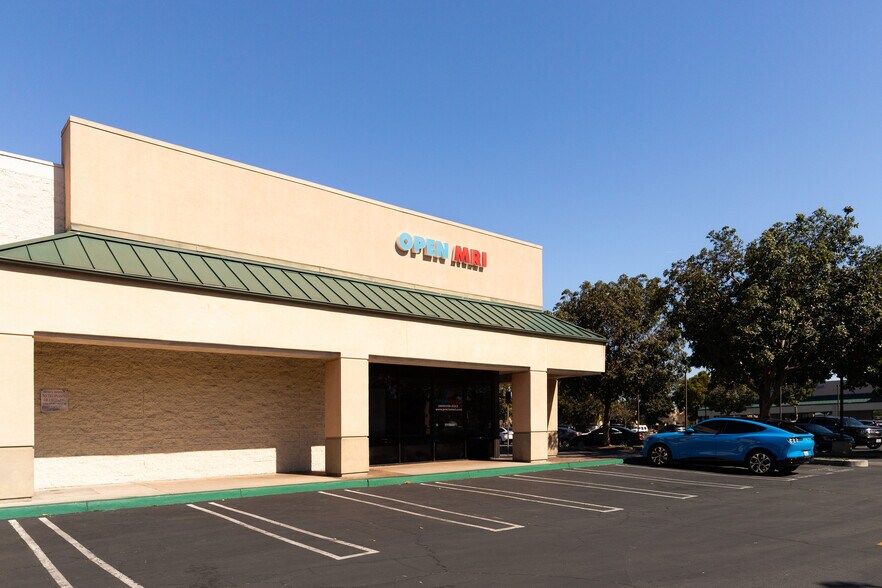 More Photos Of 3150-3170 W Lincoln Ave, Anaheim Freestanding For Lease