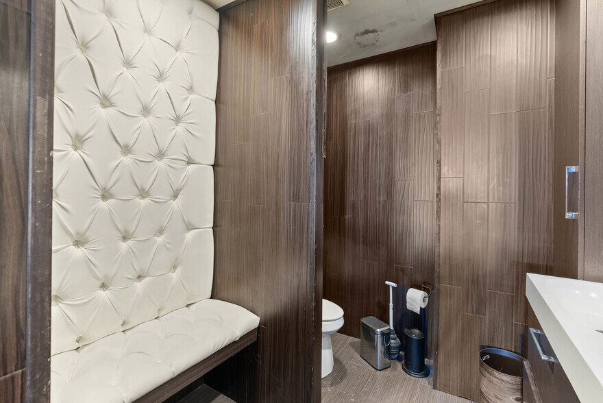 More Photos Of 1312 South St, Philadelphia Storefront Retail Residential For Sale