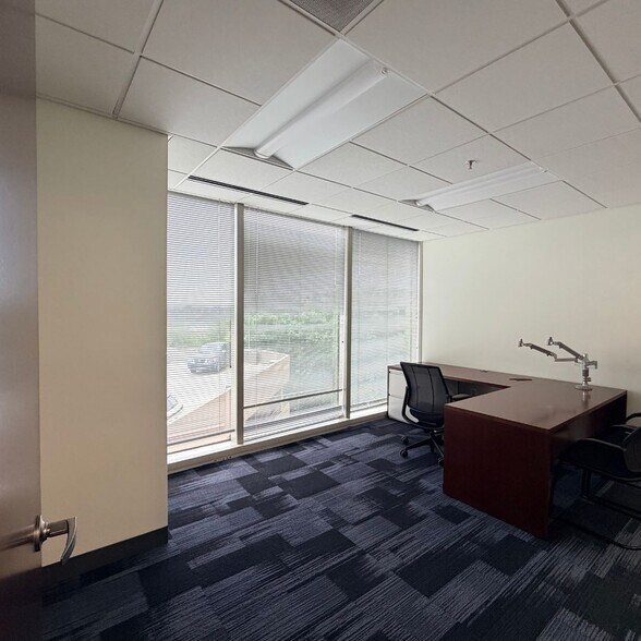 More Photos Of 230 N Elm St, Greensboro Office For Lease