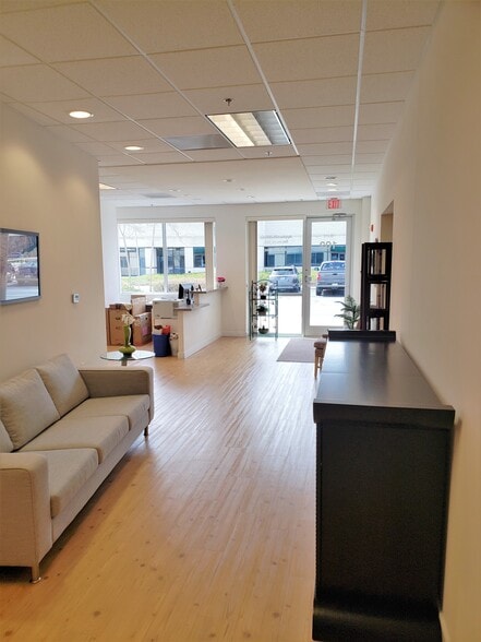 More Photos Of 900 Wind River Ln, Gaithersburg Office For Sale