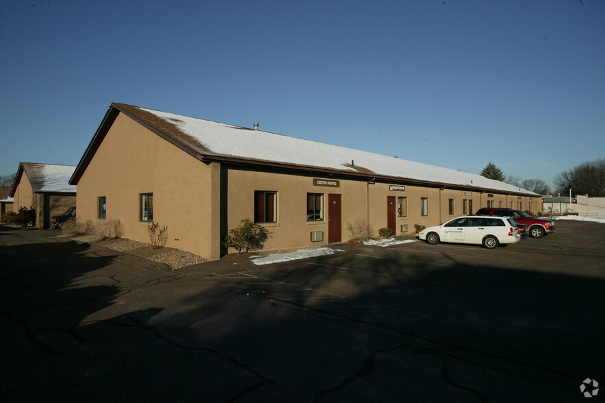 More Photos Of 160 Oak St, Glastonbury Light Manufacturing For Sale