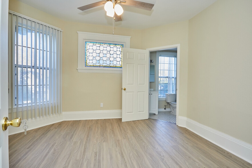 More Photos Of 1840 W 11th Pl, Los Angeles Apartments For Sale