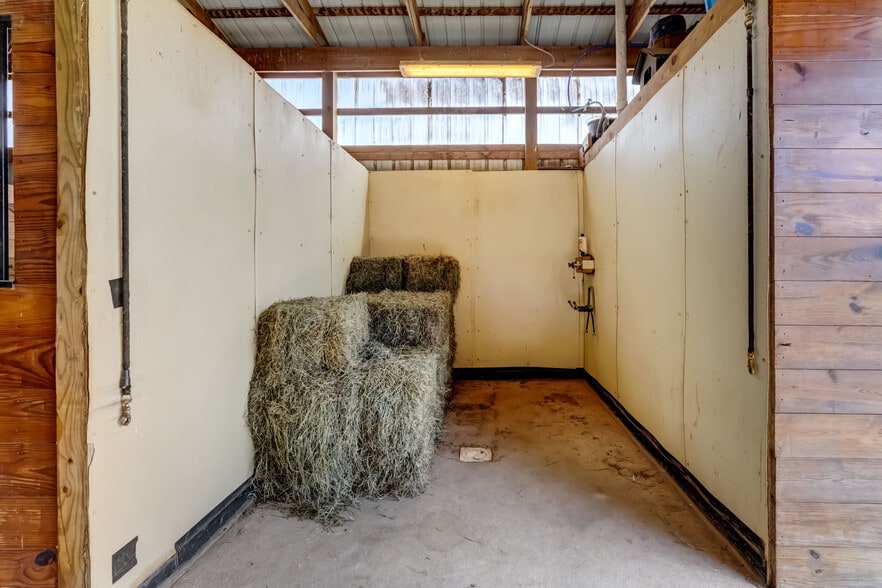 More Photos Of 1262 Fitzpatrick Rd, Auburn Specialty For Sale