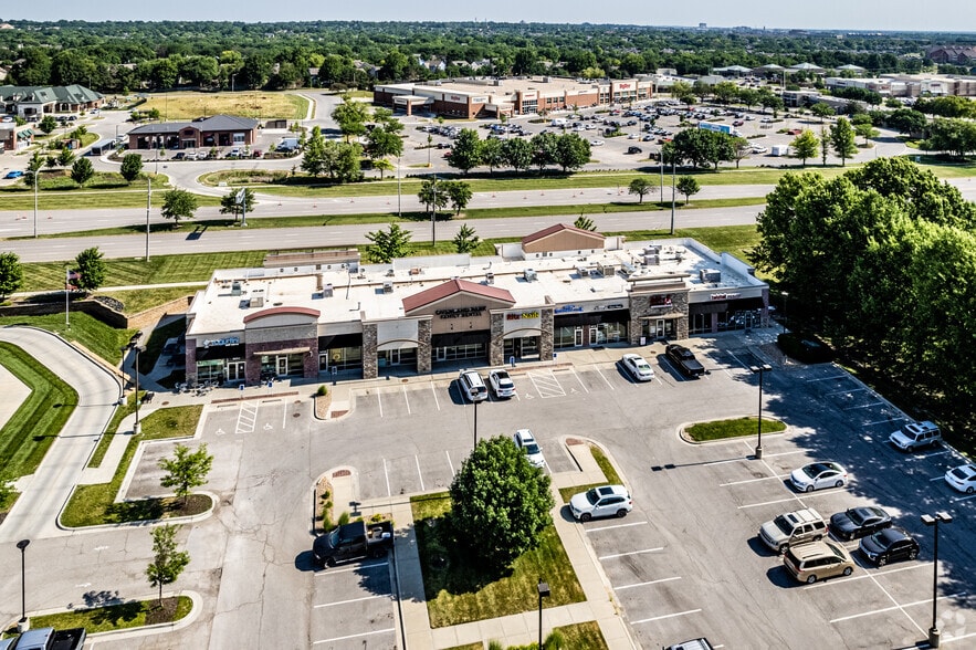 More Photos Of 135th St @ Grandview St, Overland Park Unknown For Lease