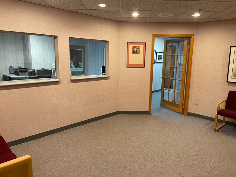 More Photos Of 1553 State Route 27, Somerset Medical For Sale