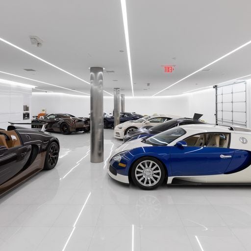 More Photos Of 18071 Fitch, Irvine Showroom For Sale