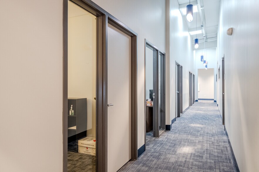 More Photos Of 5513 Center St, Omaha Loft Creative Space For Sale