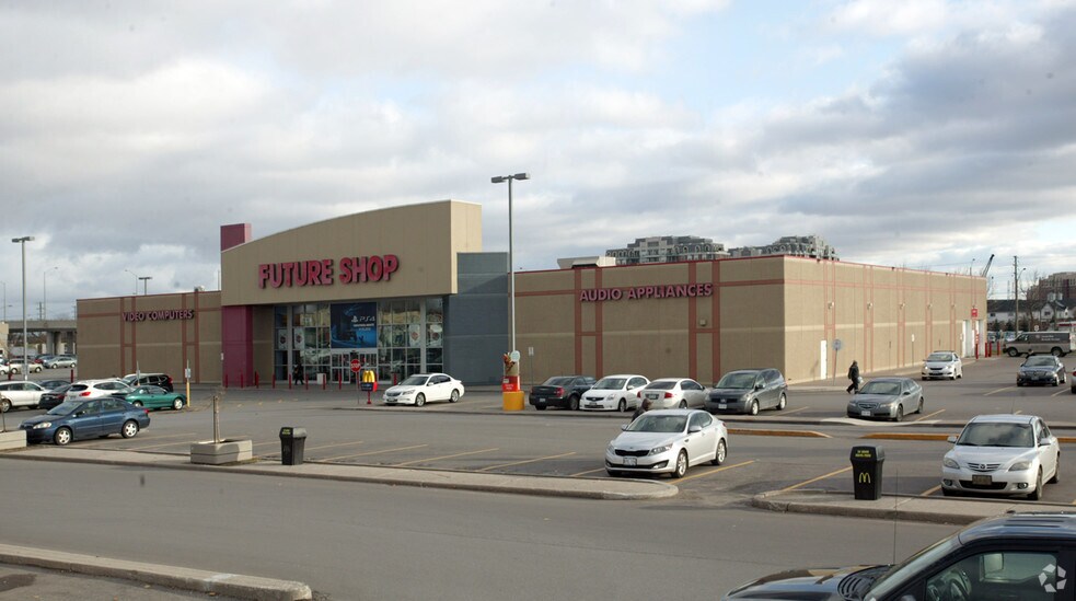 More Photos Of 9325 Yonge St, Richmond Hill Unknown For Lease