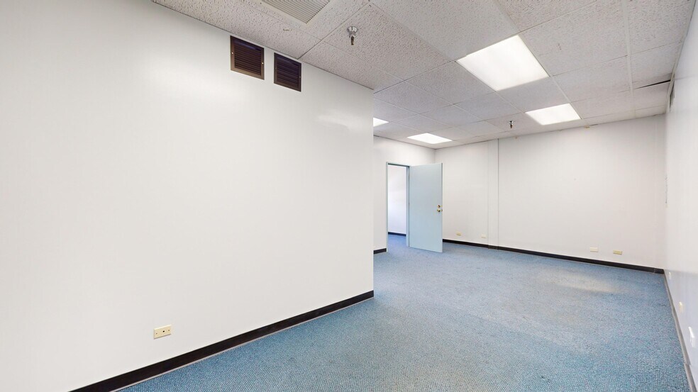 More Photos Of 1542 Young St, Honolulu Office Residential For Sale