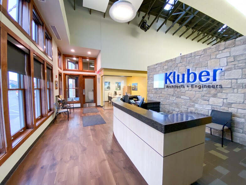 More Photos Of 10 S Shumway Ave, Batavia Office For Lease