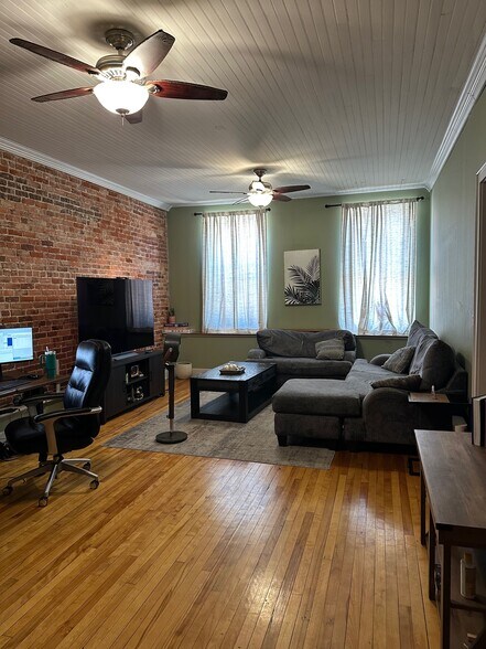 More Photos Of 162-164 Glen St, Glens Falls Storefront Retail Residential For Lease