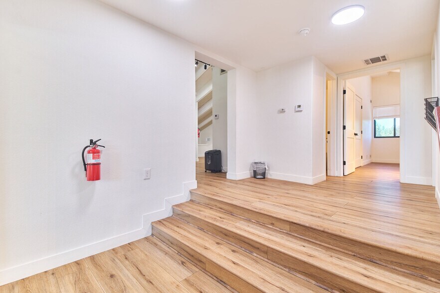 More Photos Of 586 Bonanza Trail, Big Bear Lake Office Residential For Sale