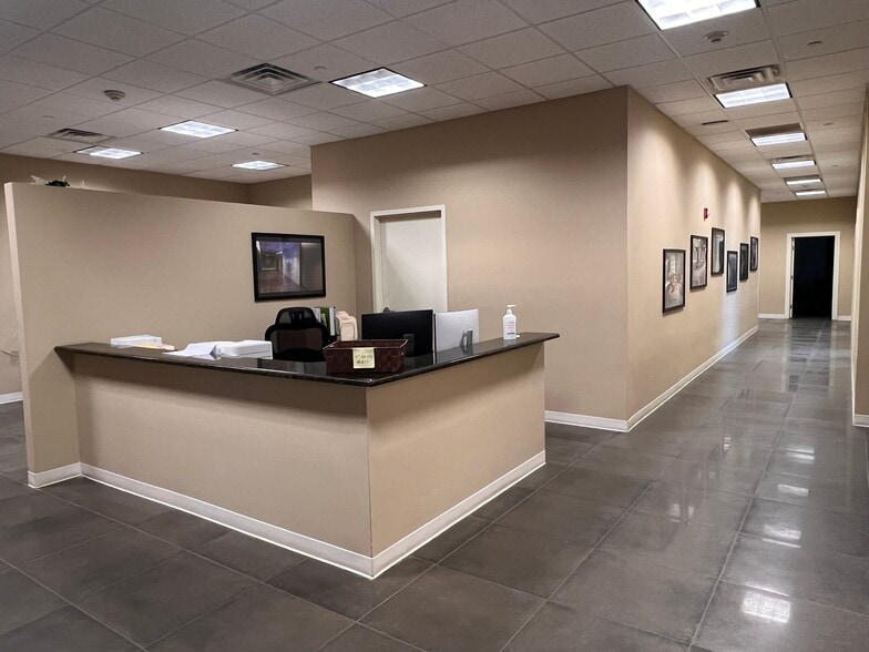 More Photos Of 102 Fairview Park Dr, Elmsford Warehouse For Lease
