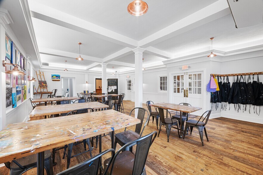 More Photos Of 12 Main St, Essex Office For Lease