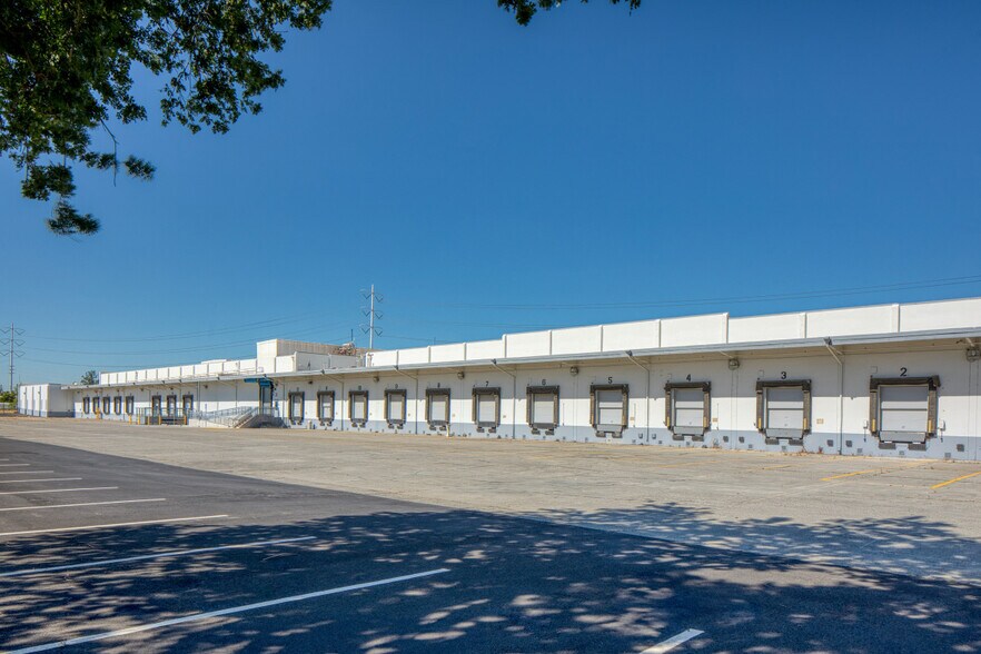 More Photos Of 3100 52nd Ave, Sacramento Refrigeration Cold Storage For Lease