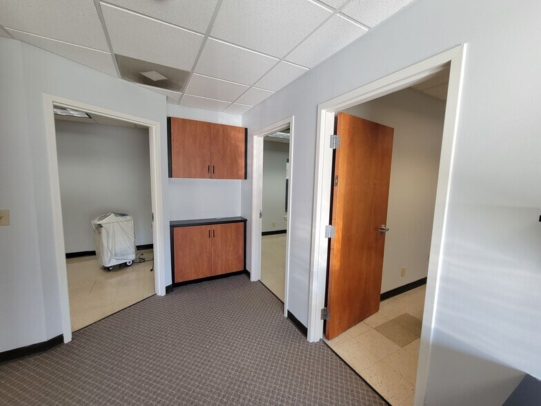 More Photos Of 784 Prince Ave, Athens Medical For Sale