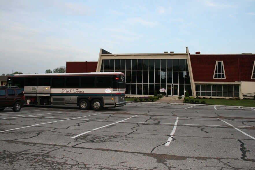 More Photos Of 7711 US Highway 641 N, Gilbertsville Hotel For Sale