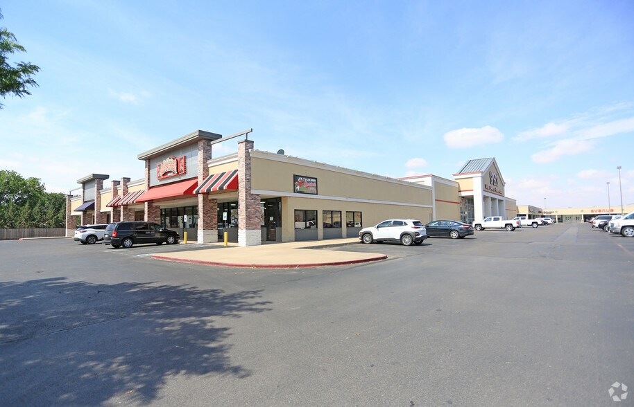 68026820 Slide Rd, Lubbock, TX 79424 For Lease